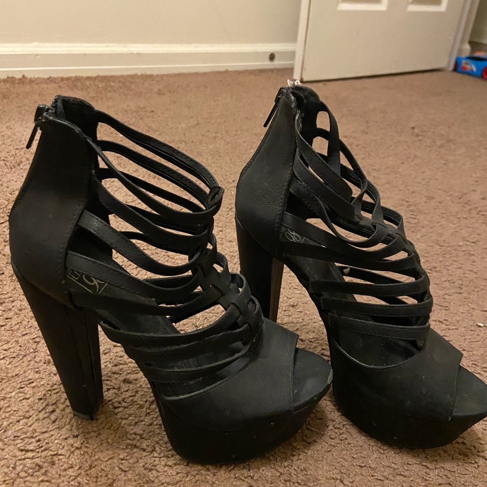Black heel